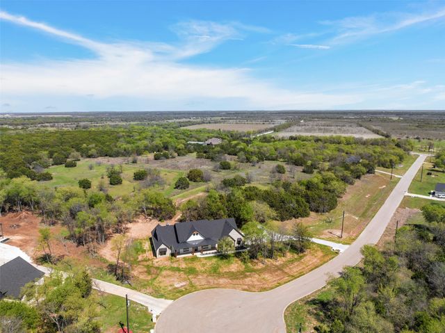 317 N Big Red Way, China Spring, TX 76633