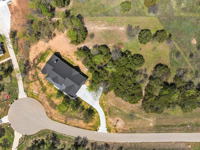 317 N Big Red Way, China Spring, TX 76633