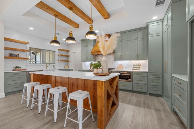 317 N Big Red Way, China Spring, TX 76633