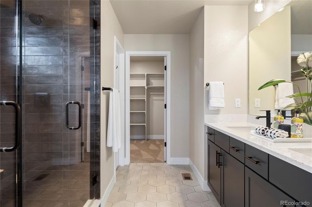 1556 Stablecross Drive, Castle Pines, CO 80108