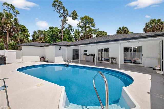 1641 8th ST NE, Naples, FL 34120