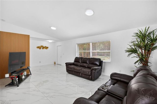 1641 8th ST NE, Naples, FL 34120