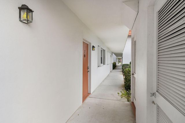 2600 SE Ocean Boulevard S7, Stuart, FL 34996