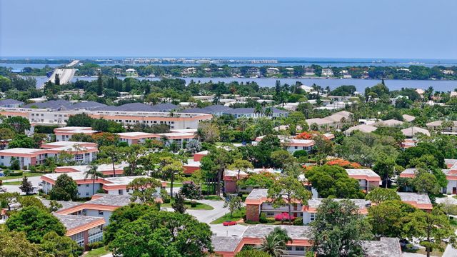 2600 SE Ocean Boulevard S7, Stuart, FL 34996