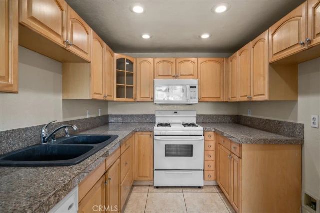 282 Parkview Drive, Lake Elsinore, CA 92530