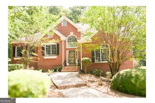 3885 Waterford Drive, Suwanee, GA 30024