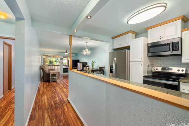 98-1372 Koaheahe Place 18174, Pearl City, HI 96782