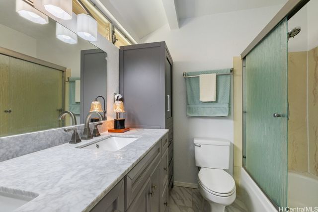 98-1372 Koaheahe Place 18174, Pearl City, HI 96782