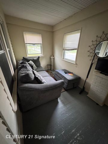 903 S Mason Street, Saginaw, MI 48602