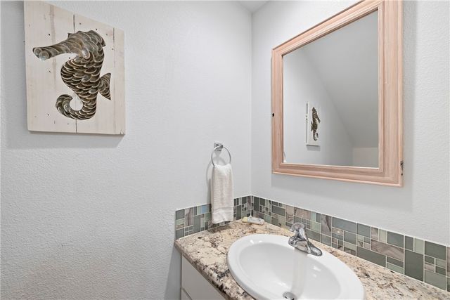 2120 11th St 302, Port Aransas, TX 78373