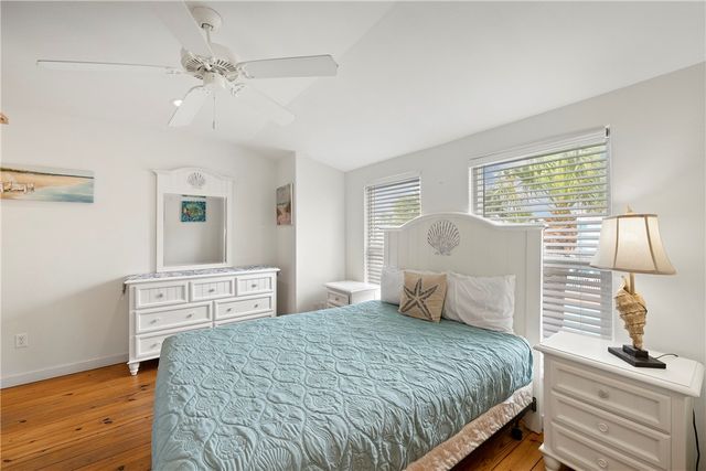 2120 11th St 302, Port Aransas, TX 78373