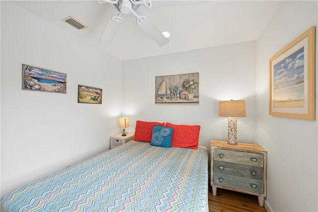 2120 11th St 302, Port Aransas, TX 78373