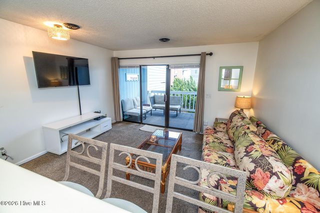 101 Sea Oats Lane D-21, Carolina Beach, NC 28428