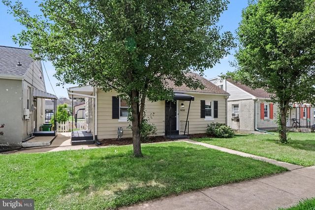 1232 ELM ST, York, PA 17403