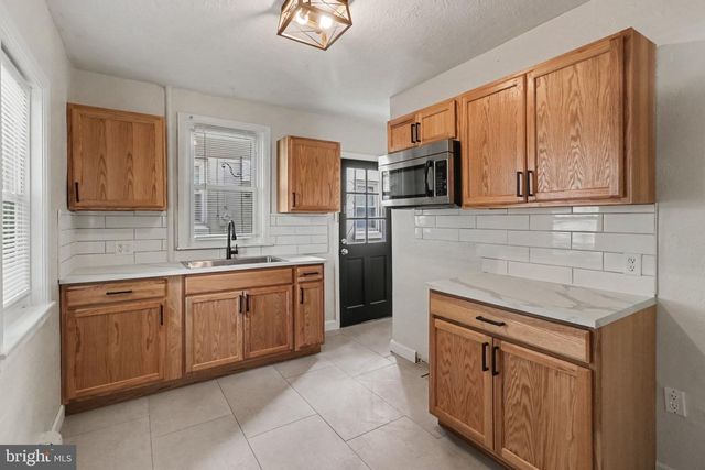 1232 ELM ST, York, PA 17403