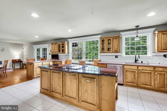 150 MINK HOLLOW RD, East Fallowfield Township, PA 19320