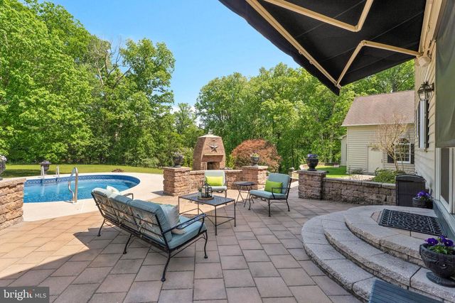 150 MINK HOLLOW RD, East Fallowfield Township, PA 19320