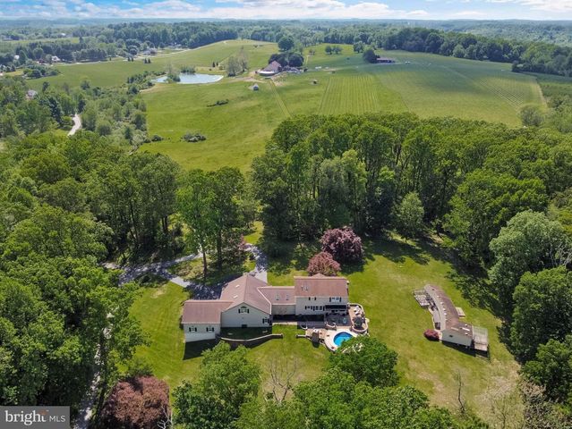 150 MINK HOLLOW RD, East Fallowfield Township, PA 19320