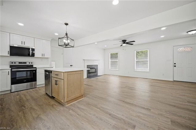 117 Gawain DR, Newport News, VA 23602