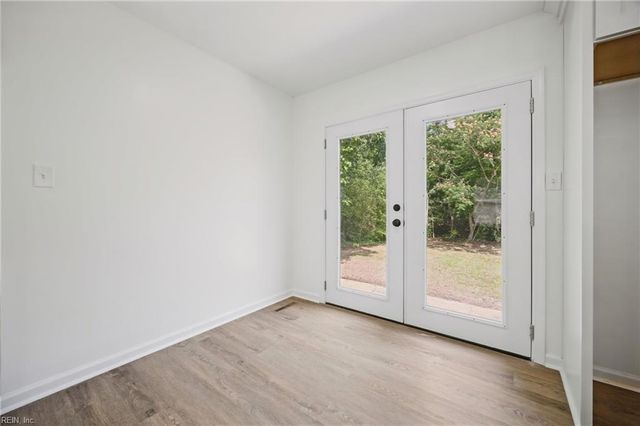 117 Gawain DR, Newport News, VA 23602