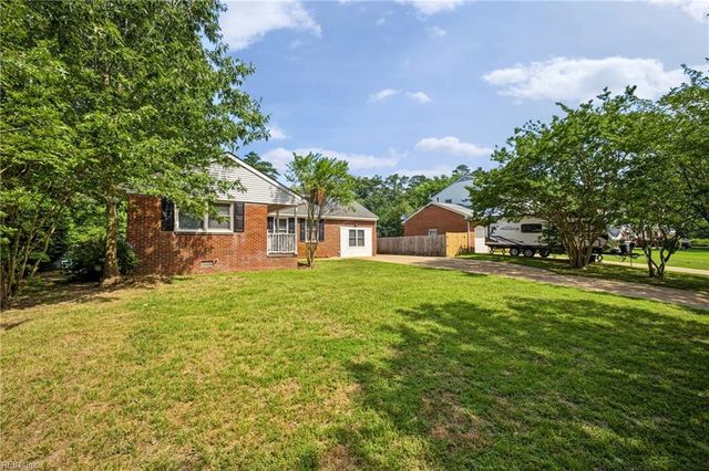 117 Gawain DR, Newport News, VA 23602