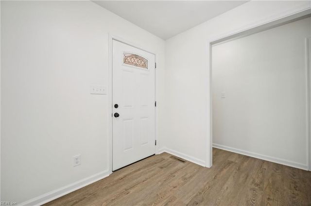 117 Gawain DR, Newport News, VA 23602