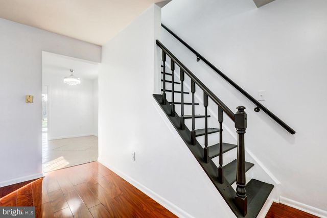 1113 WILLIAMSBURG RD, Lancaster, PA 17603