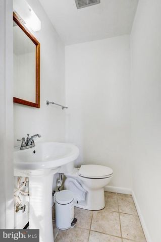 1113 WILLIAMSBURG RD, Lancaster, PA 17603