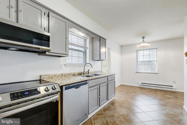 1113 WILLIAMSBURG RD, Lancaster, PA 17603