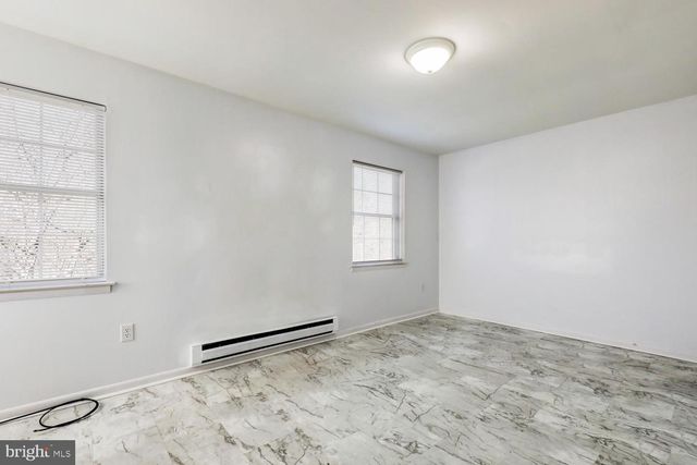 1113 WILLIAMSBURG RD, Lancaster, PA 17603