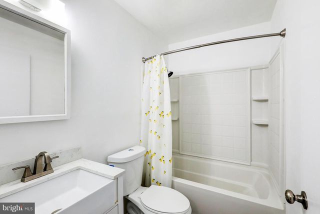 1113 WILLIAMSBURG RD, Lancaster, PA 17603