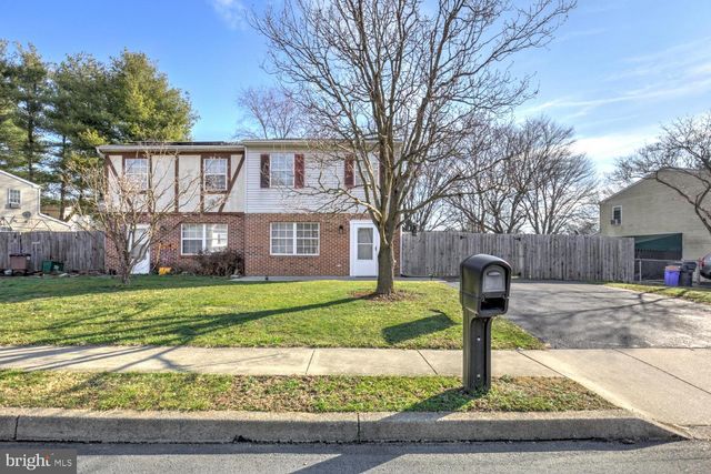 1113 WILLIAMSBURG RD, Lancaster, PA 17603