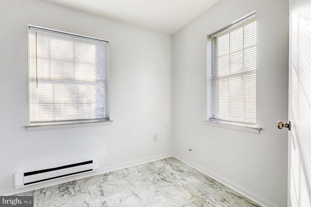 1113 WILLIAMSBURG RD, Lancaster, PA 17603