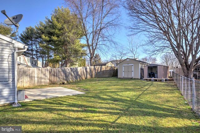 1113 WILLIAMSBURG RD, Lancaster, PA 17603