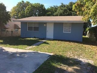 708 NW 6th Street, Hallandale Beach, FL 33009
