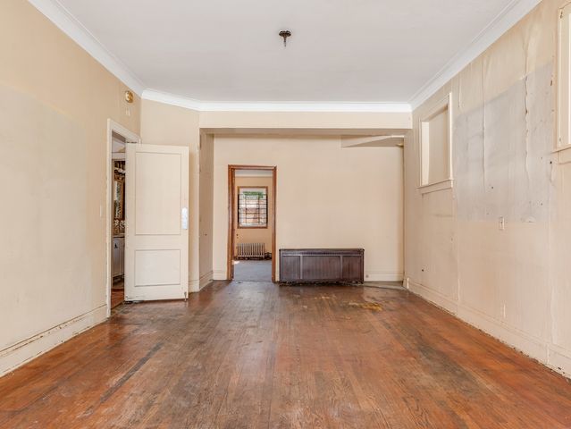 8153 S Eberhart Avenue, Chicago, IL 60619