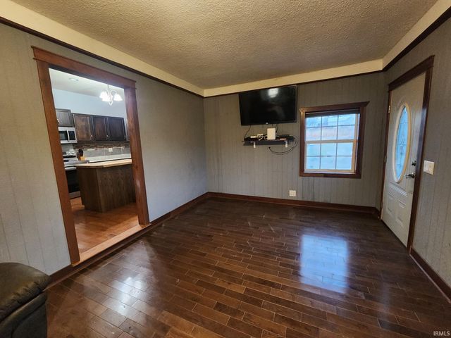 10707 N Jones Gap Road, Edwardsport, IN 47528