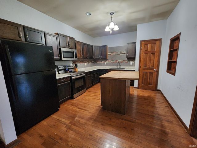 10707 N Jones Gap Road, Edwardsport, IN 47528