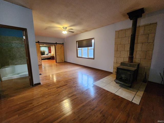 10707 N Jones Gap Road, Edwardsport, IN 47528