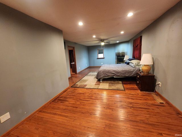 10707 N Jones Gap Road, Edwardsport, IN 47528