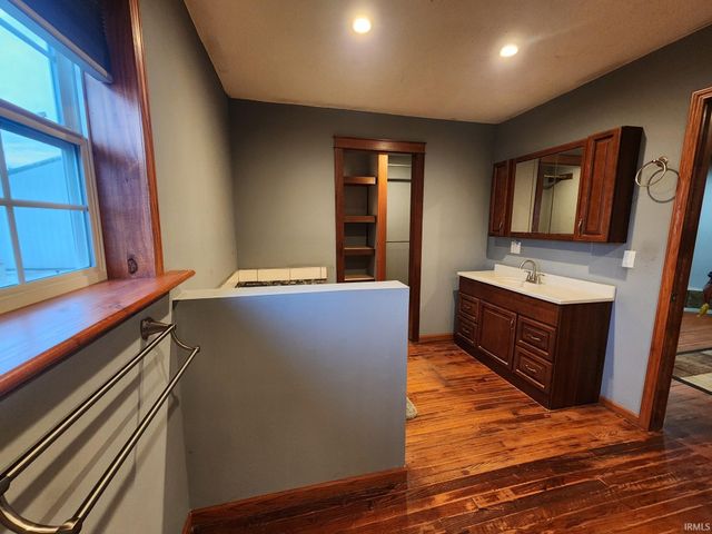 10707 N Jones Gap Road, Edwardsport, IN 47528