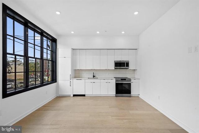 2525 FRANKFORD AVE, Philadelphia, PA 19125