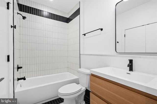 2525 FRANKFORD AVE, Philadelphia, PA 19125