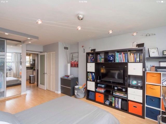 947 Lenox Ave 404, Miami Beach, FL 33139