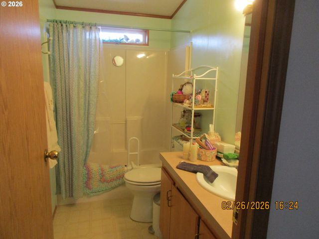 323 EASY St, Sutherlin, OR 97479