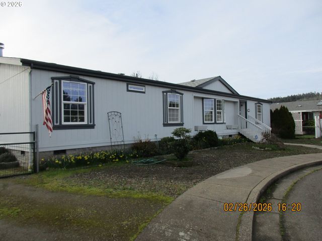 323 EASY St, Sutherlin, OR 97479