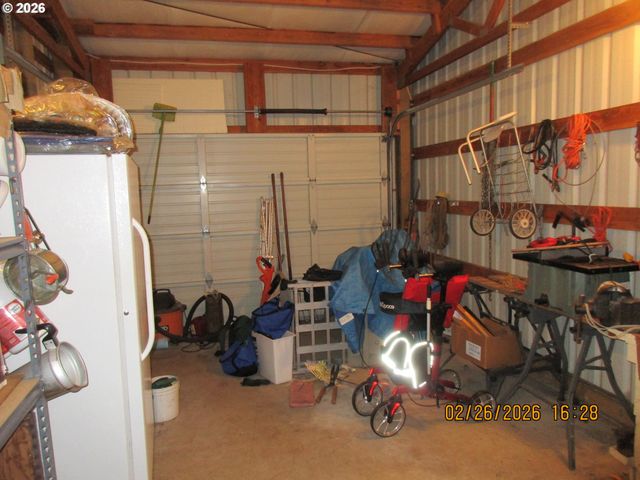 323 EASY St, Sutherlin, OR 97479