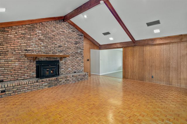 2564 Swan Lake Road, Bossier City, LA 71111