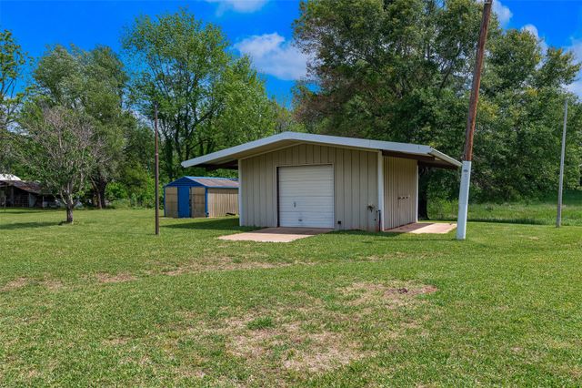 2564 Swan Lake Road, Bossier City, LA 71111