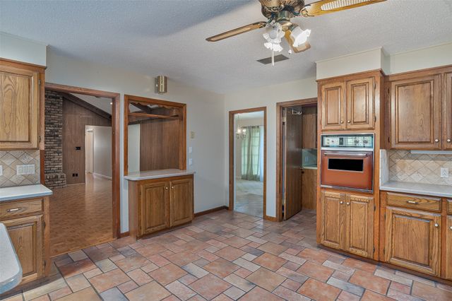 2564 Swan Lake Road, Bossier City, LA 71111